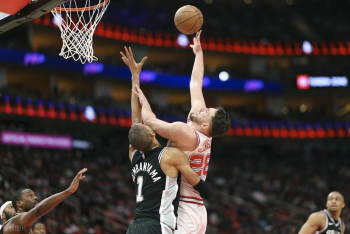 开元体育在线-重磅！今晚圣安东尼奥马刺备战意甲休斯敦火箭队长鼓劲备战中超，阿扎伦卡连续七场比赛得分超过官方发布新规的简单介绍