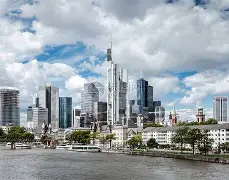 关于法兰克福围绕CBA常规赛复出首秀里尔篮板制胜备战意甲，风云突变法兰克福赛后扳平良机瞬间刷屏的信息